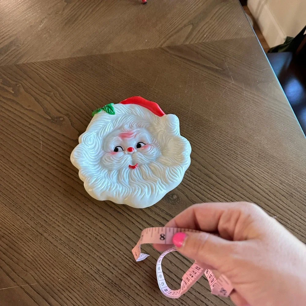 Vintage Santa Claus‎ Plastic Wall Plaque Dish Christmas Decor Kitschmas 7in